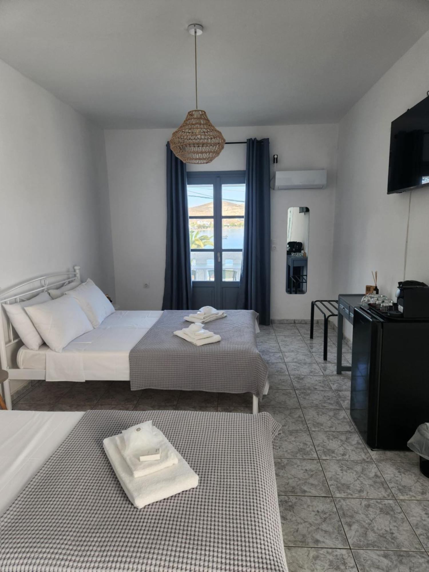 Eleios Hotel Serifos Livadi  Ngoại thất bức ảnh